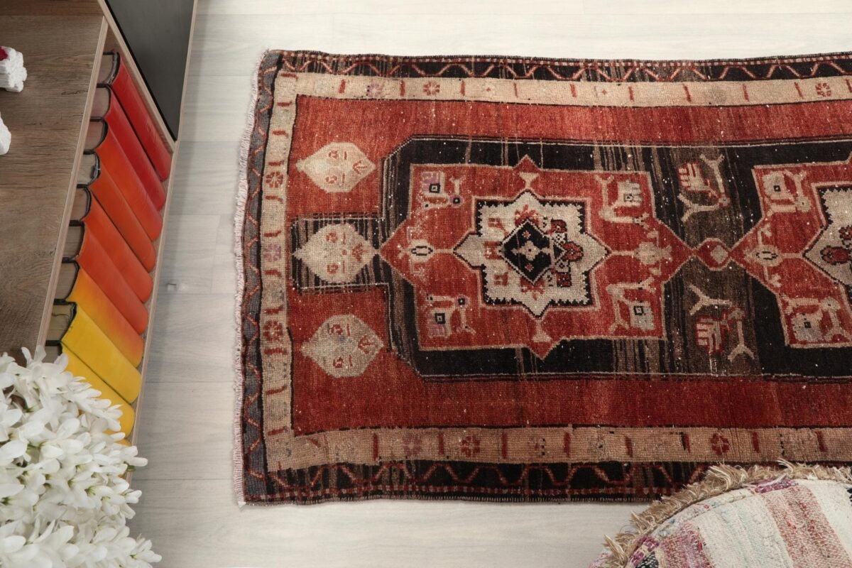 3x6 Red Black Turkish Rug, 3x6 Oushak Area Rug, 3x6 Vintage Rug, Low Pile Rug, Kitchen Rug, 3x6 Bedroom Rug, Home Decor, Geometric Wool Rug - Görsel 9