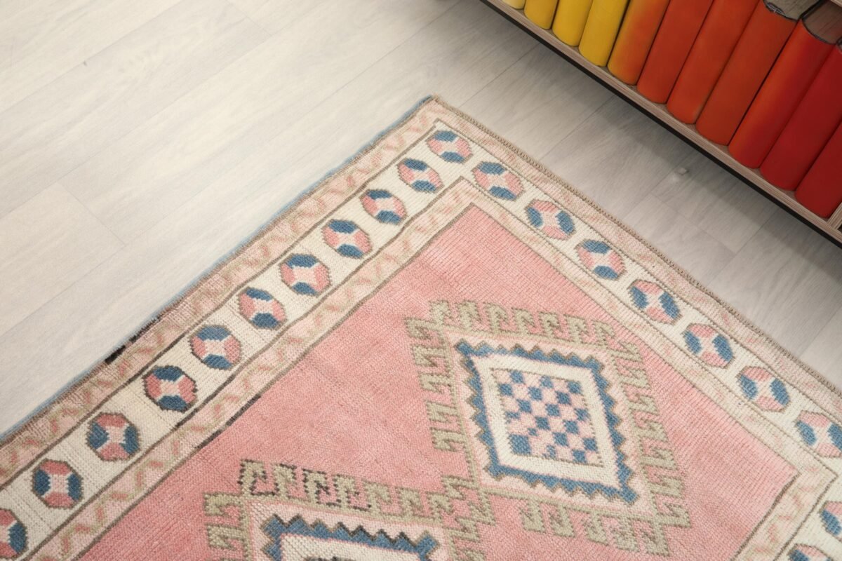 3x5 Pink Small Turkish  Rug, 3x5 Oushak Rug, 3x5 Vintage Rug, Low Pile Rug, Kitchen Rug, Bedroom Rug, Home Decor, Area Rug, Neutral Rug - Görsel 2